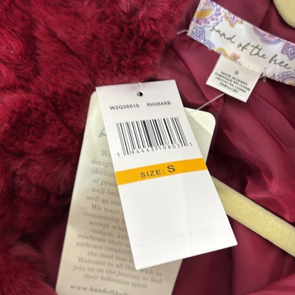 Band Of The Free Val Faux Fur Chevron collard Rhubarb red Jacket coat Small - Picture 9 of 11